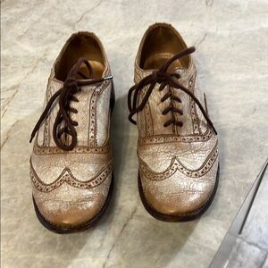 Vintage Brown and Cream Brogue Shoes